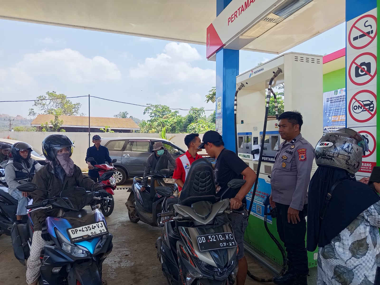 Polsek Towuti Pantau Stok BBM di SPBU Bendungan Asuli